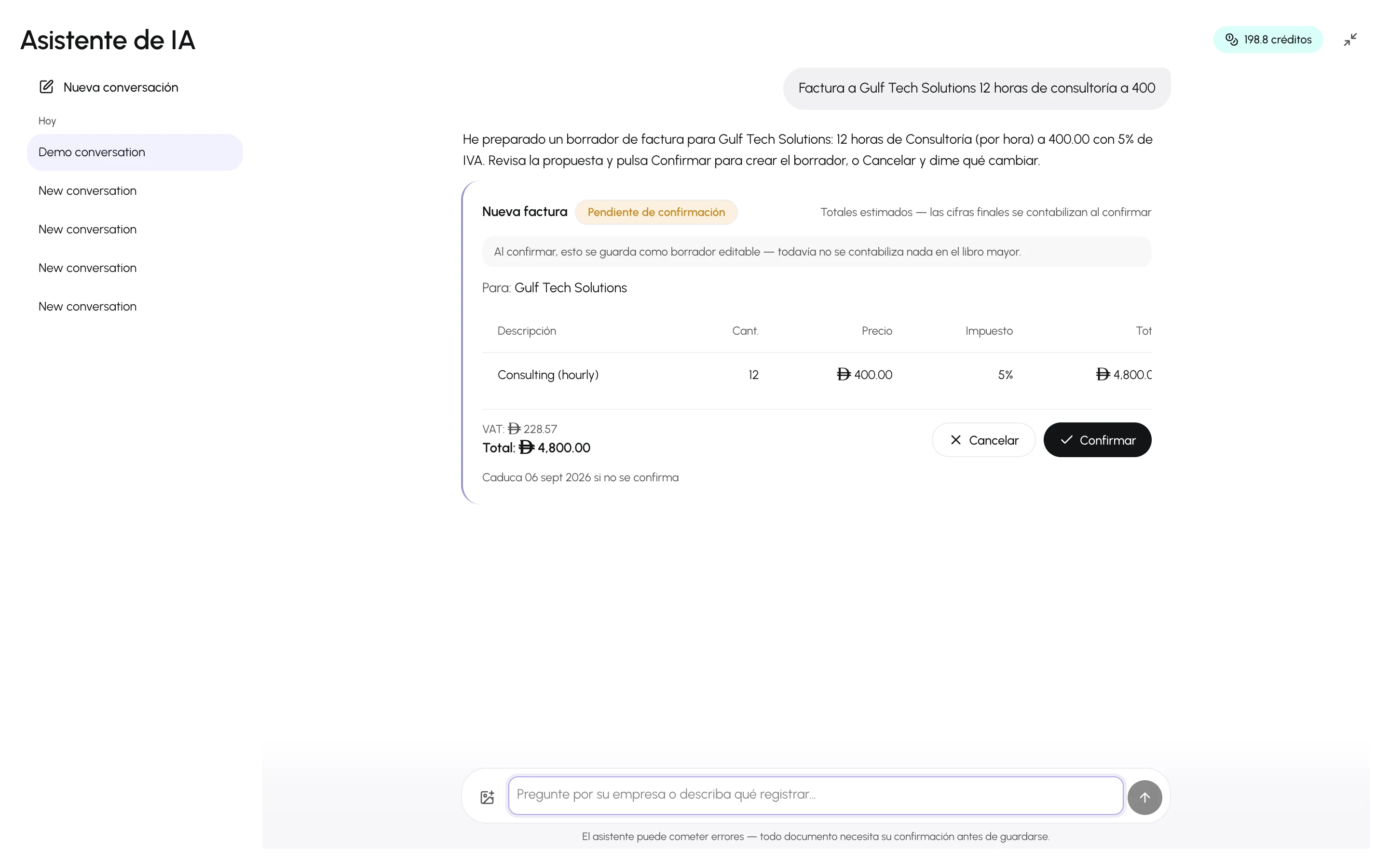 Una tarjeta de propuesta de una nueva factura con cliente, líneas, totales y los botones Confirmar y Cancelar