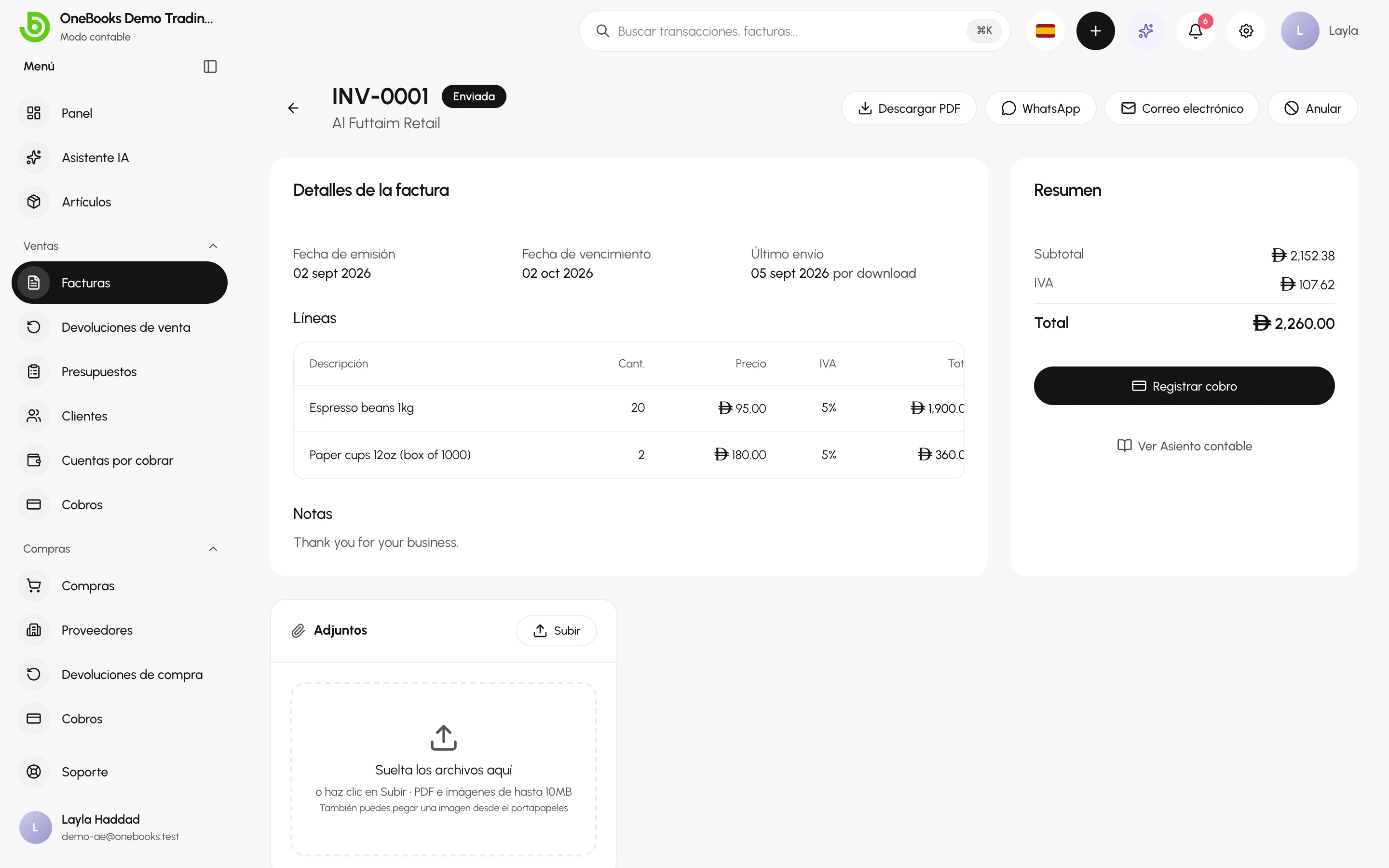 Una factura en estado Enviada con sus acciones de PDF, cobro y asiento contable
