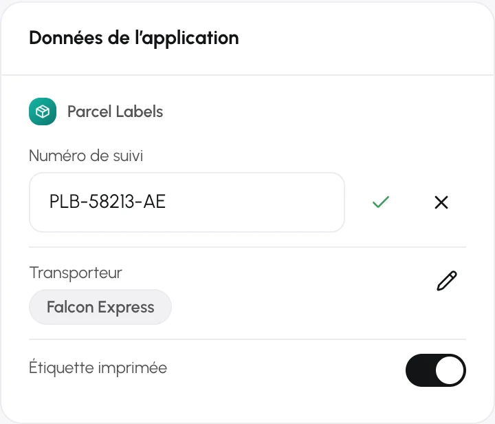 La carte Données de l’application avec un champ en cours de modification et les boutons Enregistrer le champ et Annuler la modification