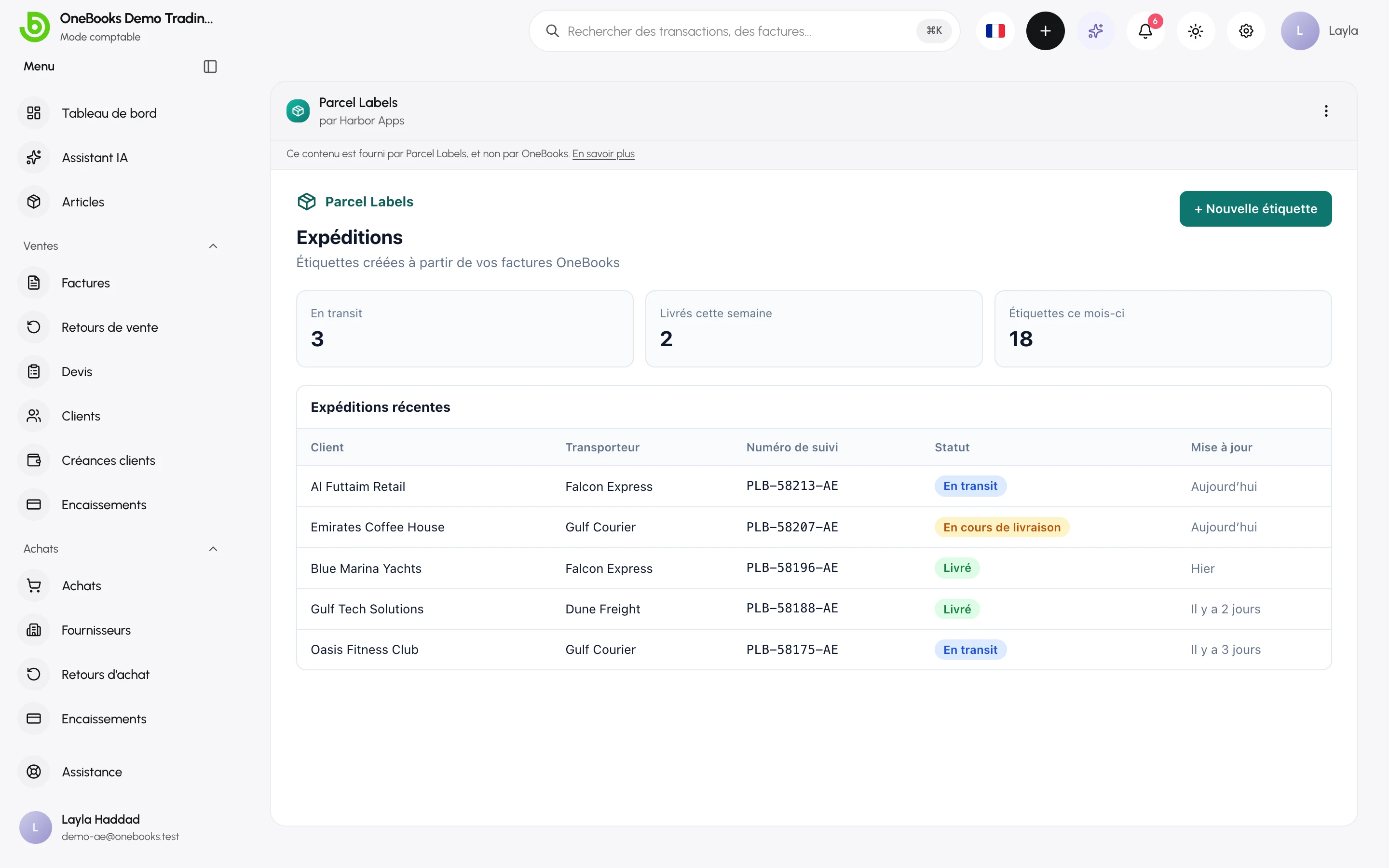 Une application intégrée sous la barre de OneBooks, qui nomme l’application et son développeur et précise que le contenu est fourni par l’application, et non par OneBooks