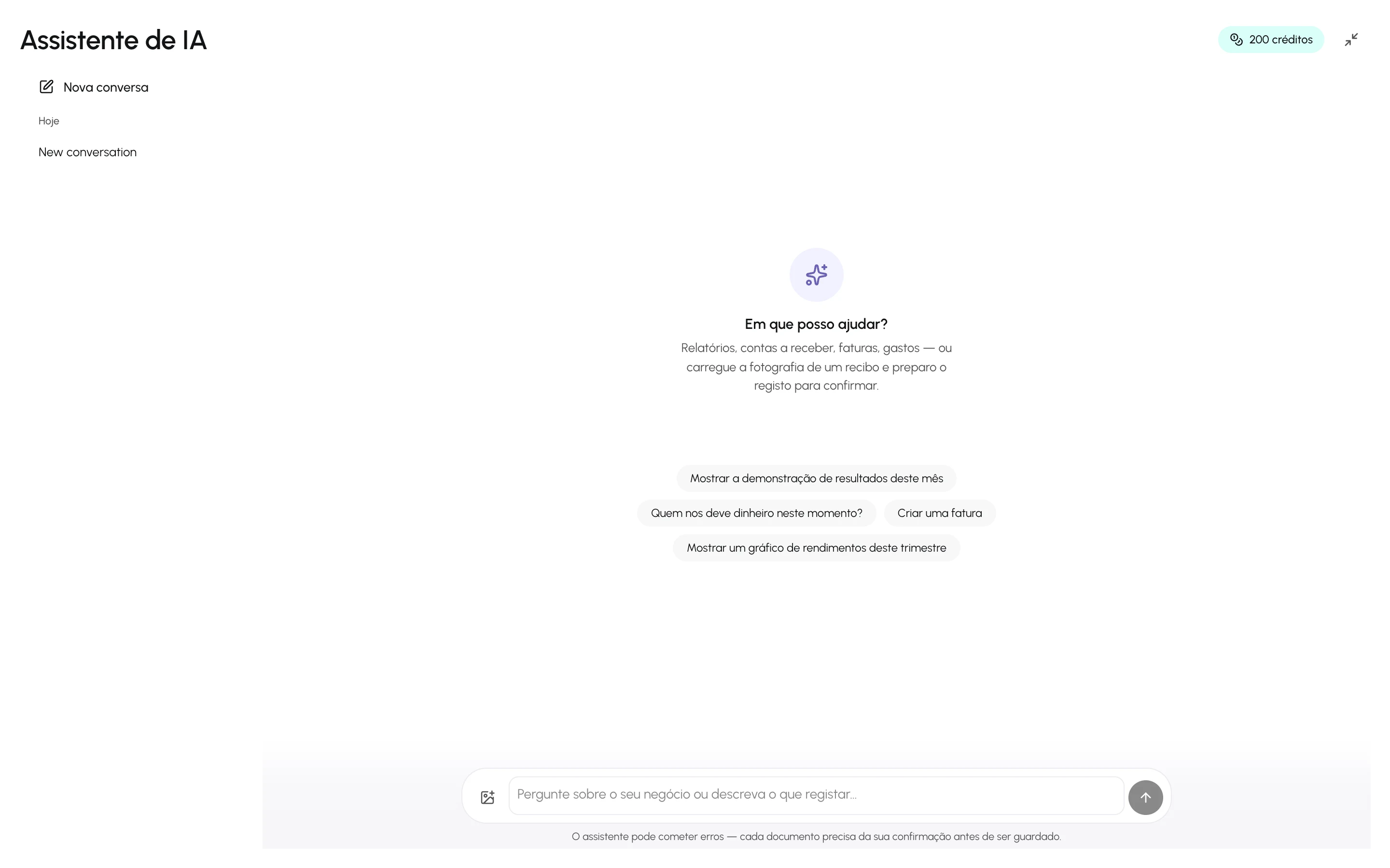 A página do Assistente de IA com perguntas sugeridas, o painel das conversas e a caixa de mensagem