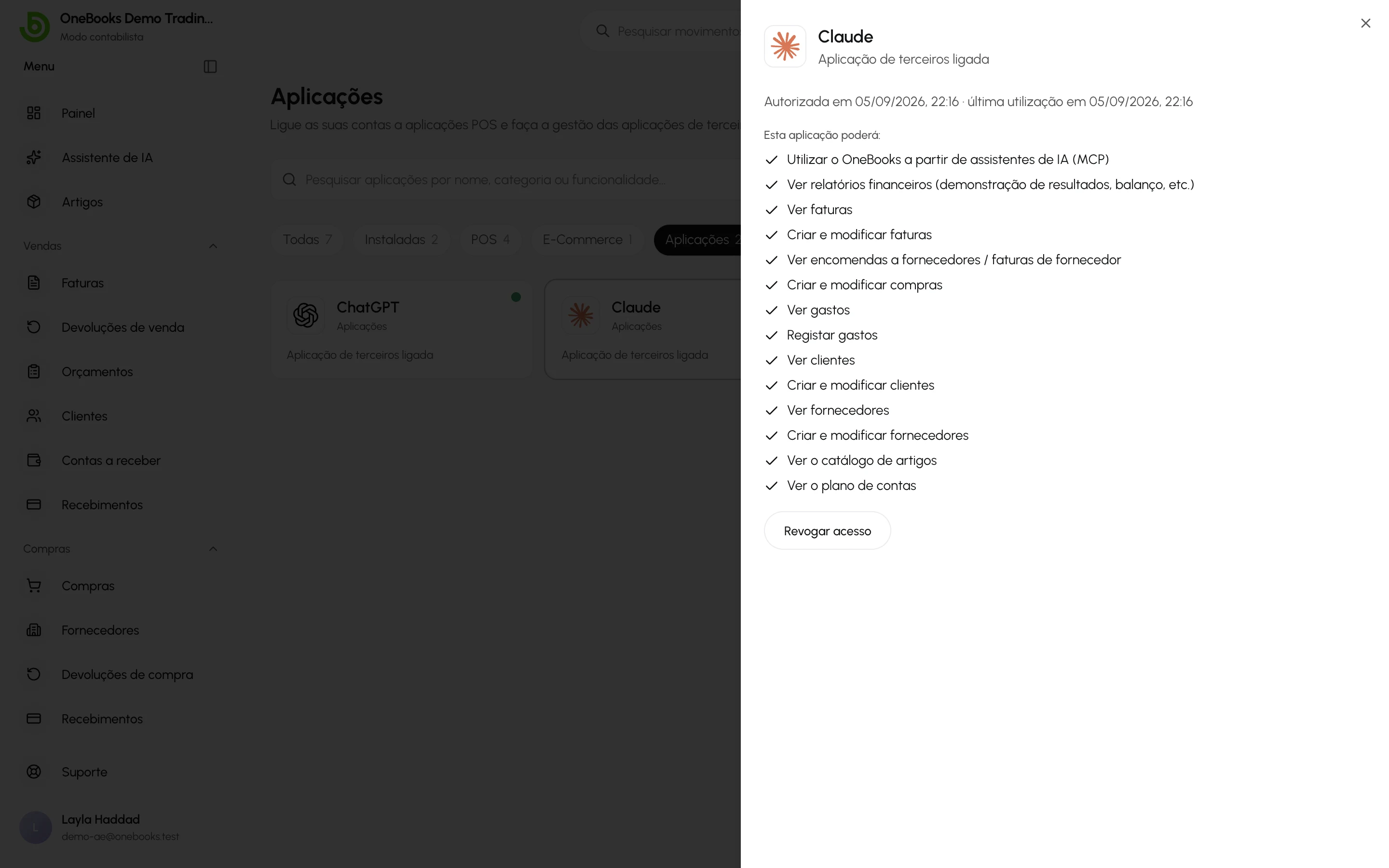 O painel da aplicação ligada Claude, com as permissões e o botão Revogar acesso